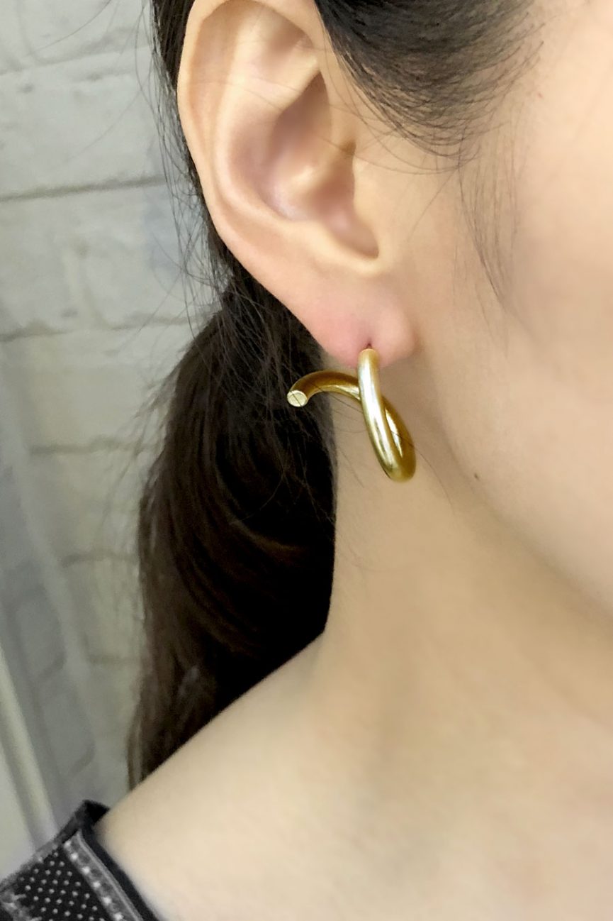 horns-gold-wear02